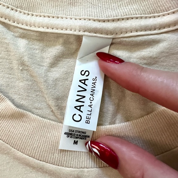 NWT Cream Flower Power Checkered Graphic Tee, Size M - Picture 4 of 6